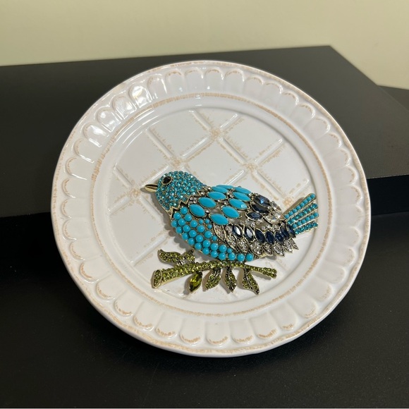 Bluebird Jeweled Brooch โ Vintage-Style Sparkle - Picture 4 of 4